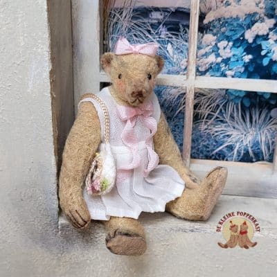 Bernie Bear "Gloria"