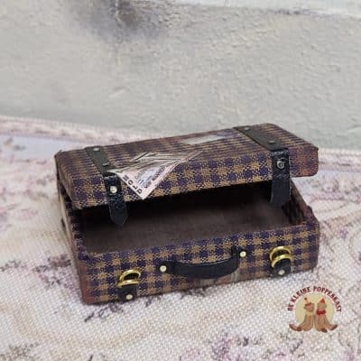 Kant-en-klaar miniatuur koffertje in vintage stijl - 1:12