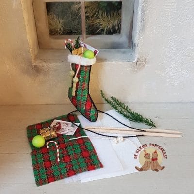 DIY zelfmaakpakket miniatuur kerstsok voor poppenhuis - 1:12
