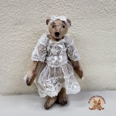 Handmade Bernie Bear miniature teddy bear Poppy in 1:12 scale