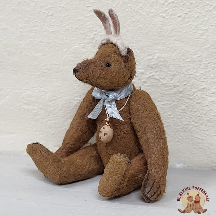handgemaakte Bernie Bear met zachte haasoortjes
