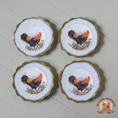 Set van vier bordjes met haan 1:12