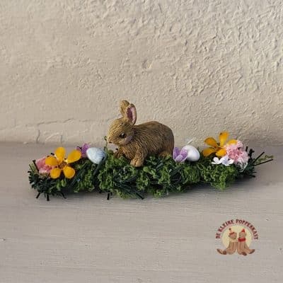 Paasdecoratie met konijntje voor tafel of schouw - 1:12