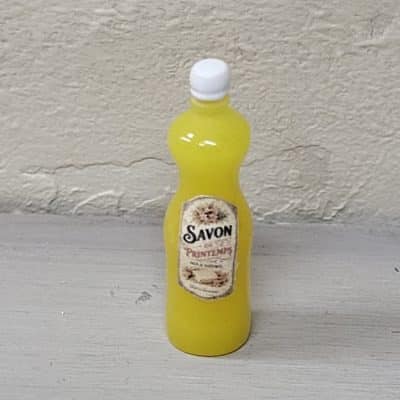 Miniatuur schoonmaakfles met label voor poppenhuis – 1:12
